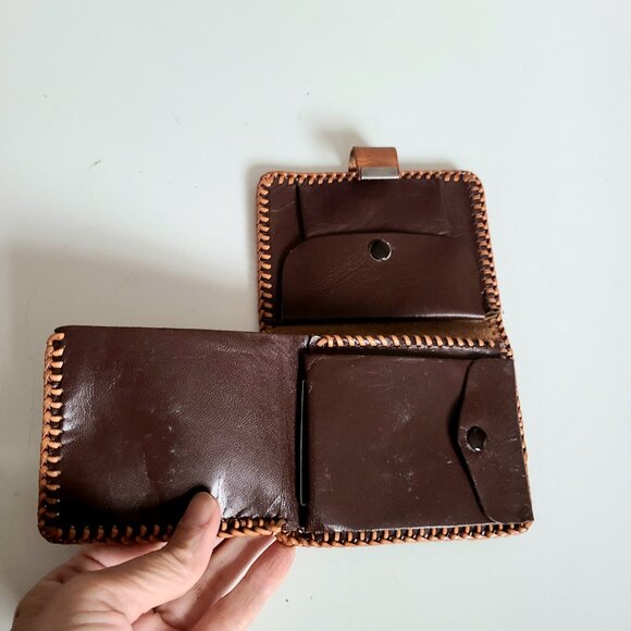 Tooled leather caramel brown color wallet with floral design. - Picture 4 of 6